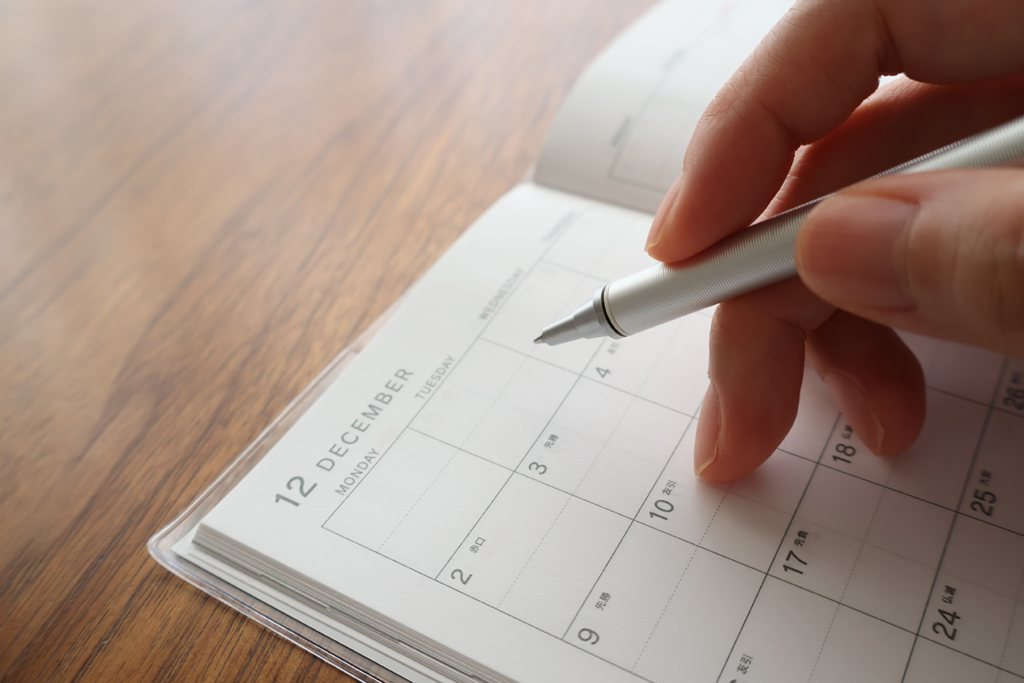 Calendar with a scheduled home closing date circled